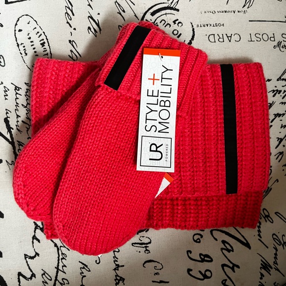 Mitten and neck warmer set - Picture 1 of 3